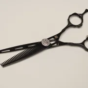 Samurai Tough,  Haar-Scheren