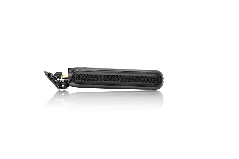 SHAVER 3 PRO Elektrischer Rasierapparat mit drei Klingen