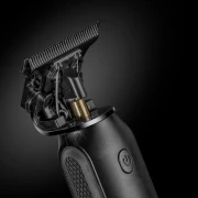 SHAVER 3 PRO Elektrischer Rasierapparat mit drei Klingen